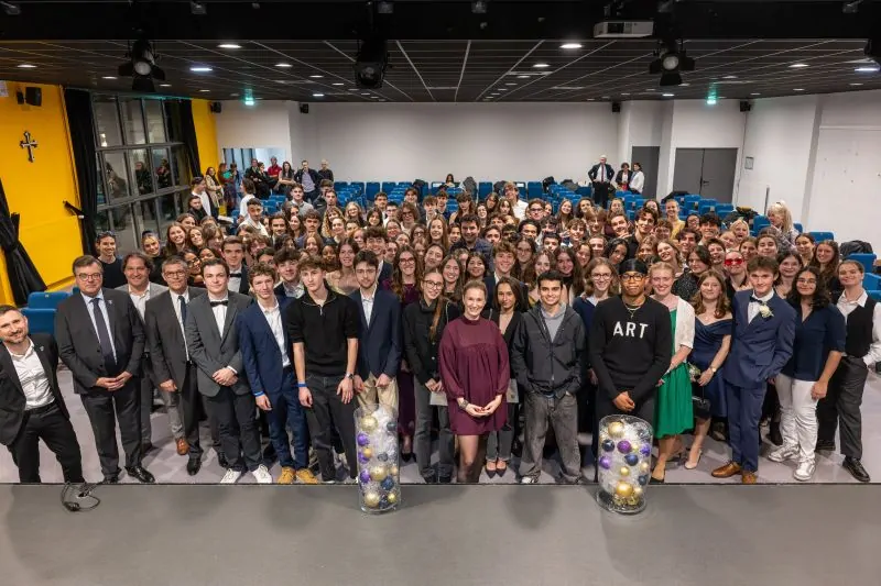 Guillaumette LECANTE marraine du baccalauréat 2025 du lycée Saint Thomas d'Aquin.